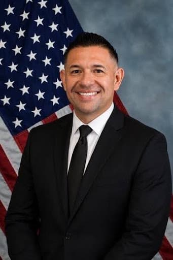 Chief Juan Pinillos, Executive Advisor at Universal Investigations Agency